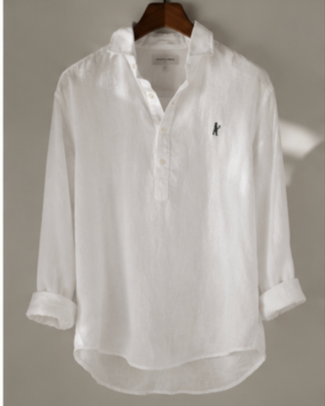 Polera blanca Peregrino