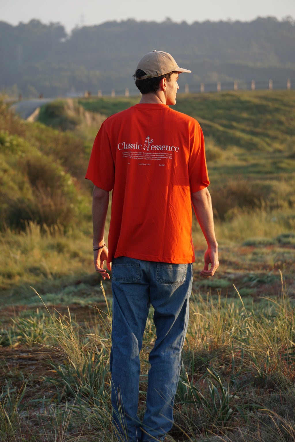 CAMISETA CLASSIC ESSENCE