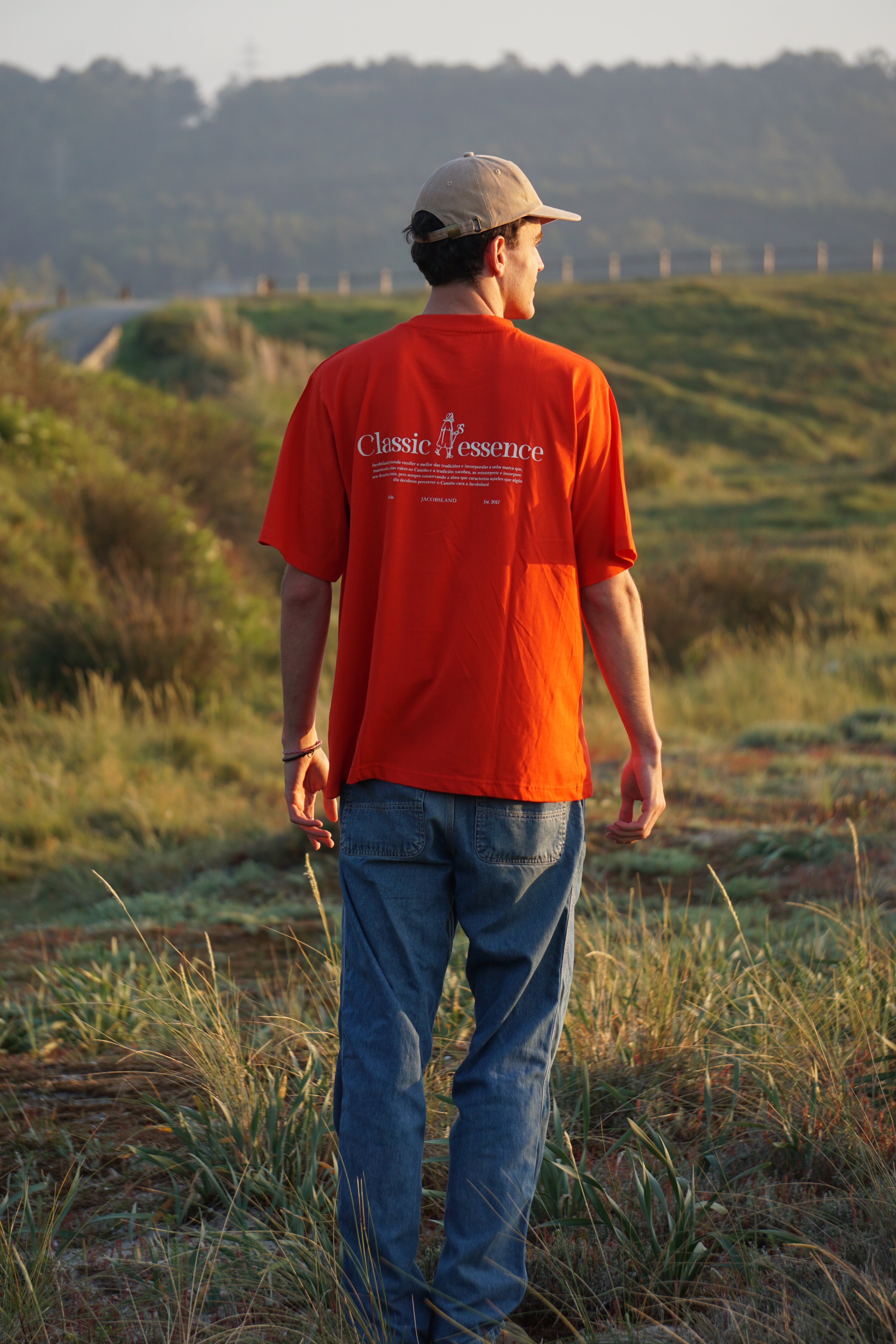 CAMISETA CLASSIC ESSENCE