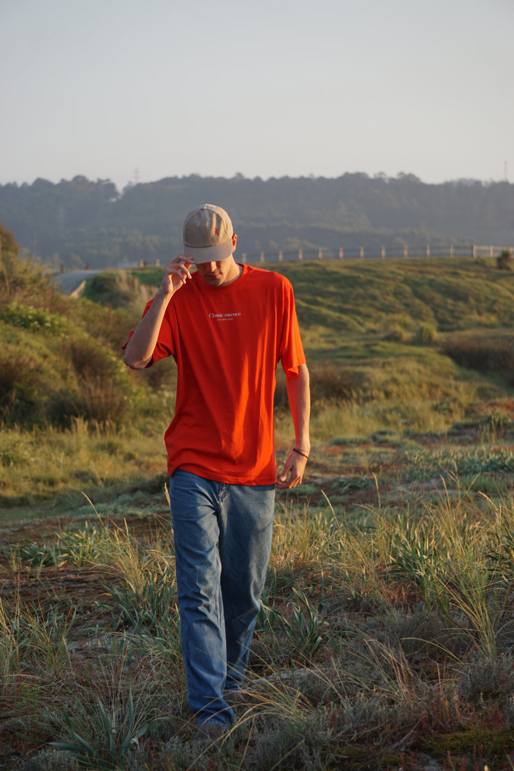 CAMISETA CLASSIC ESSENCE