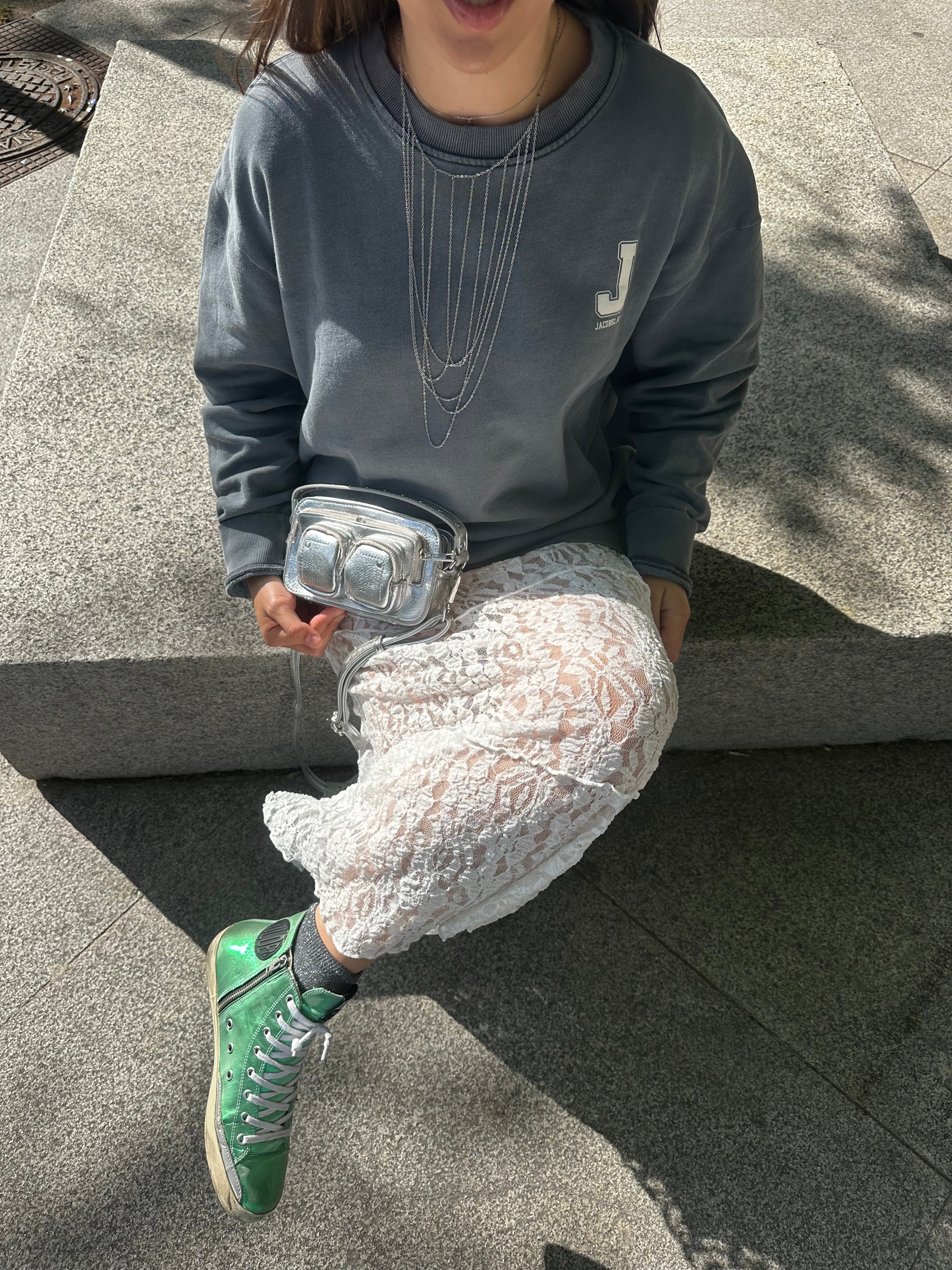 SUDADERA SIN CAPUCHA UNIVERSITY (GRIS)